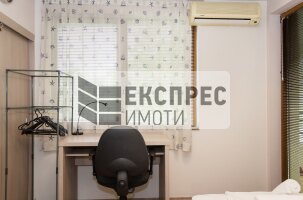  2 Schlafzimmer Wohnung, Chayka