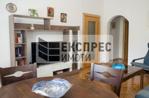  2 Schlafzimmer Wohnung, Chayka
