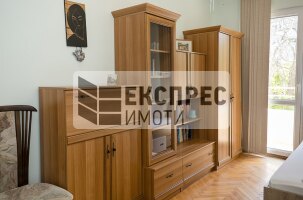  2 Schlafzimmer Wohnung, Chayka