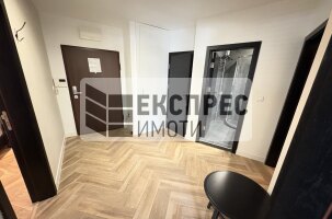 Обзаведен Тристаен апартамент, Център