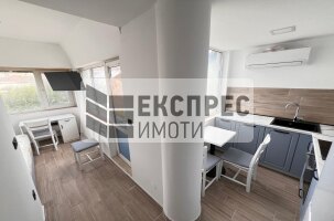  Studio, Greek area