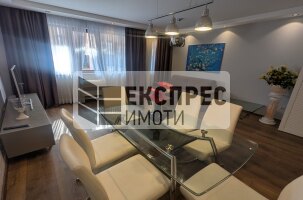 Обзаведен Двустаен апартамент, Център