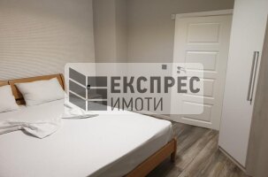  2 Schlafzimmer Wohnung, Chayka
