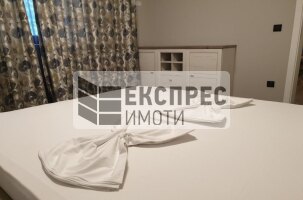  2 Schlafzimmer Wohnung, Chayka
