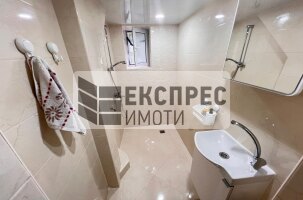 Neu, Möbliert 1 Schlafzimmer Wohnung, Center