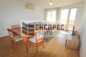  3 Schlafzimmer Wohnung, Chayka
