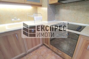Обзаведен Тристаен апартамент, Окръжна болница