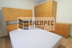 Обзаведен Тристаен апартамент, Окръжна болница