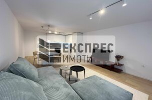 Neu, Möbliert 1 Schlafzimmer Wohnung, Center