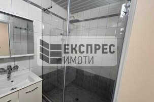 Neu, Möbliert 1 Schlafzimmer Wohnung, Center