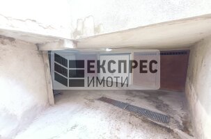 ГАРАЖ Гараж, Окръжна болница