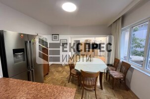 Furnished 2 bedroom apartment, Center