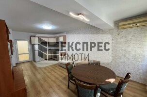 Mob 1 Schlafzimmer Wohnung, Farmers' Market