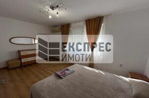 Mob 1 Schlafzimmer Wohnung, Farmers' Market