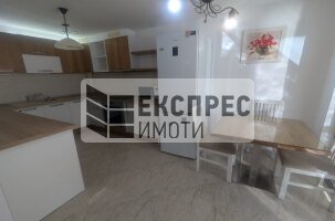 Обзаведен Тристаен апартамент, Окръжна болница