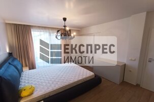 Обзаведен Четиристаен апартамент, Център