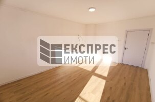 НЕОБЗАВЕДЕН Тристаен апартамент, Чайка