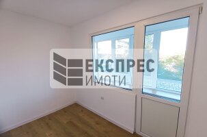 НЕОБЗАВЕДЕН Тристаен апартамент, Чайка