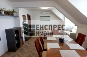 Обзаведен Тристаен апартамент, Лятно кино Тракия