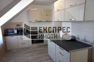 Обзаведен Тристаен апартамент, Лятно кино Тракия