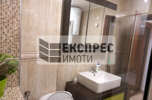 Обзаведен Тристаен апартамент, Лятно кино Тракия