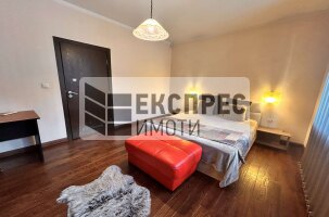 Обзаведен, Тристаен апартамент, Център