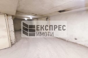 ГАРАЖ Гараж, Гръцка махала