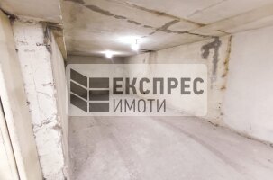 ГАРАЖ Гараж, Гръцка махала