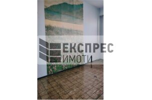 ЗА РЕМОНТ, Необзаведен, Двустаен апартамент, Владислав Варненчик