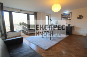 Обзаведен Двустаен апартамент, Червен площад