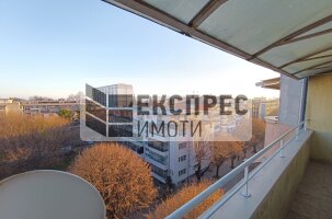 Обзаведен Тристаен апартамент, Окръжна болница