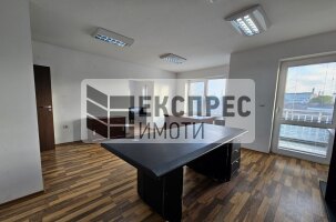  Офис, Център