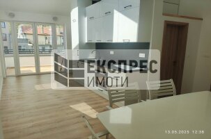 Nomöbliert 3 Schlafzimmer Wohnung, Center