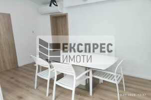 Nomöbliert 3 Schlafzimmer Wohnung, Center