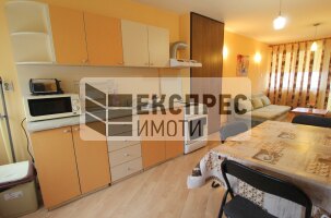 Обзаведен Тристаен апартамент, Окръжна болница