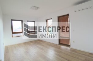 Полуобзаведен Тристаен апартамент, м-т Траката