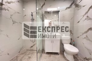  3 Schlafzimmer Wohnung, Regional hospital