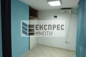  Gewerbeflächen, Farmers' Market