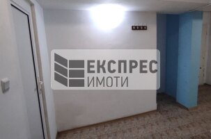  Gewerbeflächen, Farmers' Market