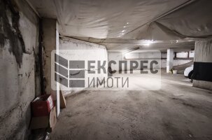  Parkplatz, Tsveten Kvartal