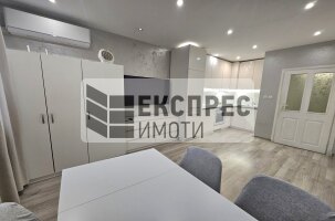 Нов, Луксозно, Обзаведен Едностаен апартамент, Окръжна болница