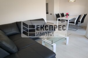 Нов, Луксозно Обзаведен Тристаен апартамент, Студентски град