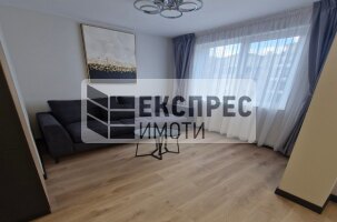 Нов, Луксозно Обзаведен Тристаен апартамент, Дървеница