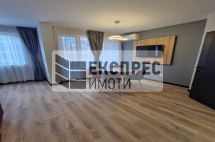 Нов, Луксозно Обзаведен Тристаен апартамент, Дървеница