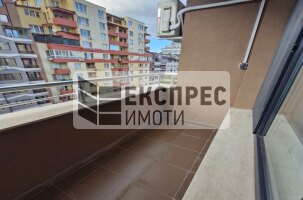 Нов, Луксозно Обзаведен Тристаен апартамент, Дървеница