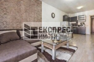 Обзаведен Тристаен апартамент, Окръжна болница