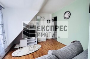 Обзаведен, Тристаен апартамент, Окръжна болница