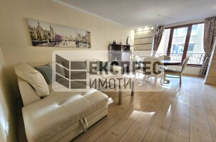 Luxury Furnished 2 Schlafzimmer Wohnung, Regional hospital