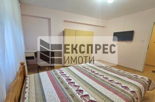 Обзаведен Тристаен апартамент, Окръжна болница