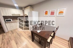 Neu, Möbliert 1 Schlafzimmer Wohnung, Center